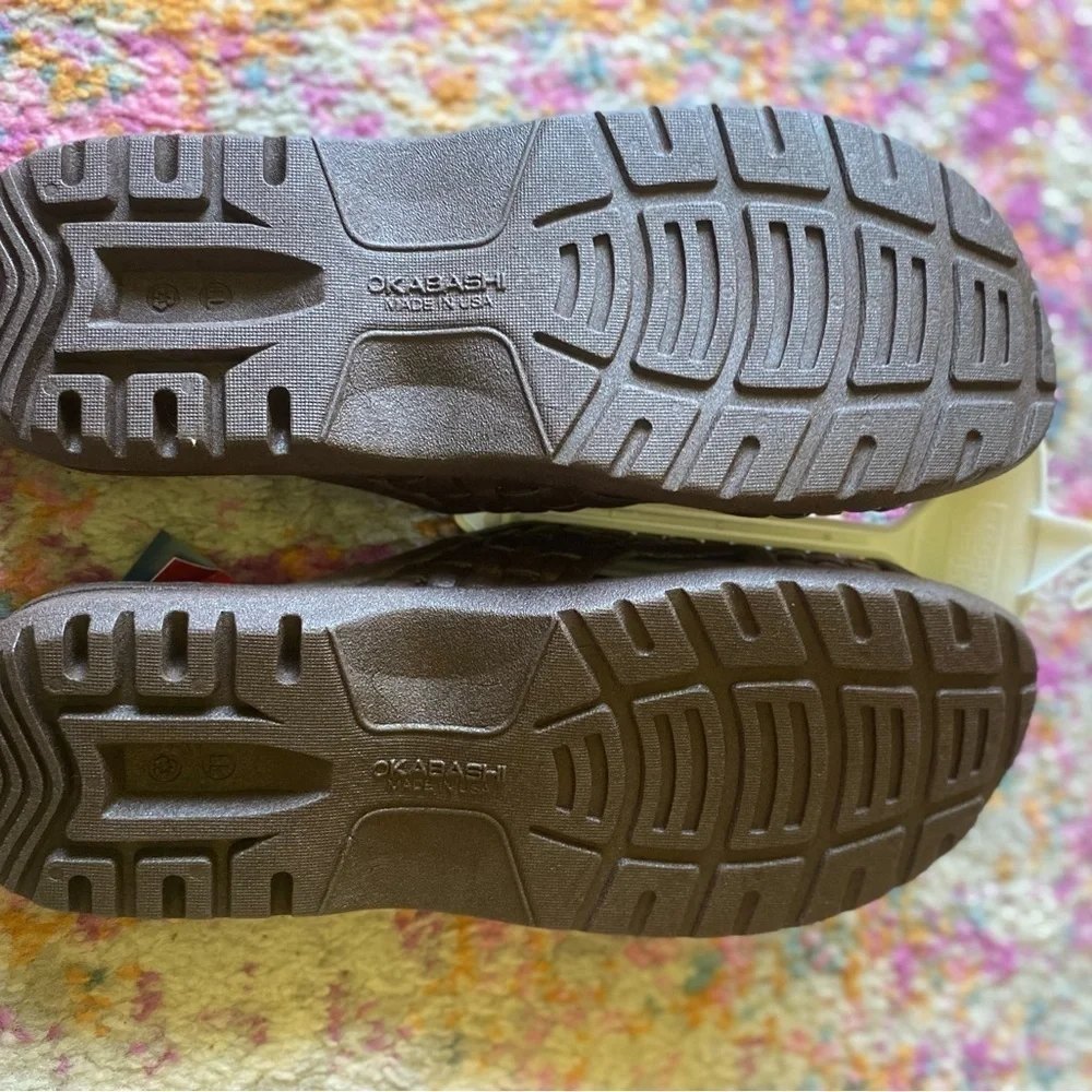Men’s plastic pool beach Sandals Large 9 /10 Size New  With Tag